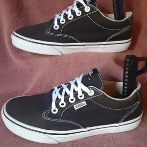 Van's womans sz 7